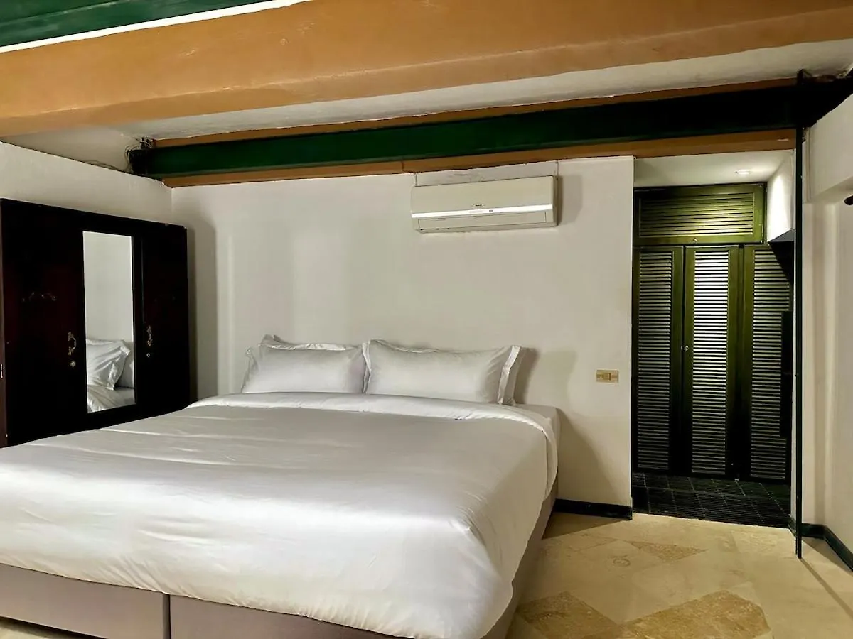 By Calamari Homes - El Porvenir 207 Walled City Cartagena Kolumbie